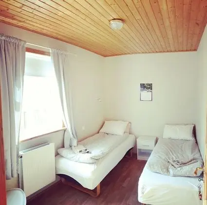 Tek Büyük Yataklı Oda, Ortak Banyo (B)