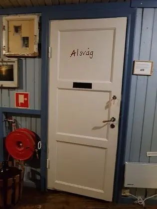 Basic Oda, Sigara İçilmez