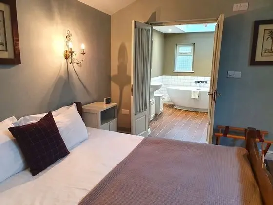 Luxury Tek Büyük Yataklı Oda, Banyolu/Duşlu