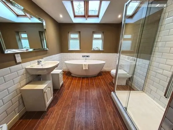 Luxury Tek Büyük Yataklı Oda, Banyolu/Duşlu