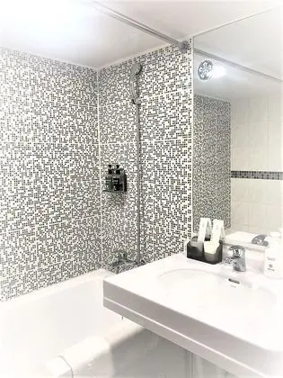 Standard Dört Kişilik Oda