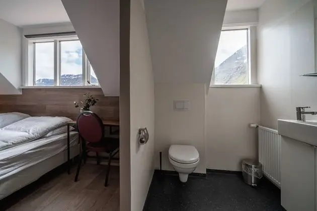 Standard Tek Büyük veya İki Ayrı Yataklı Oda, Özel Banyo