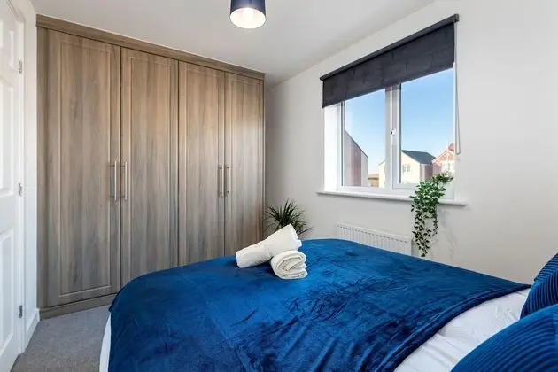 Ev, Özel Banyo (Modern New Build House)