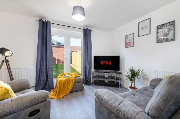 Ev, Özel Banyo (Modern New Build House)