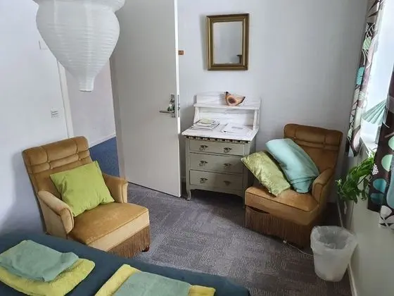 Tek Büyük Yataklı Oda, Ortak Banyo