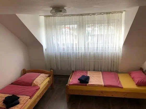 Tek Büyük Yataklı Oda