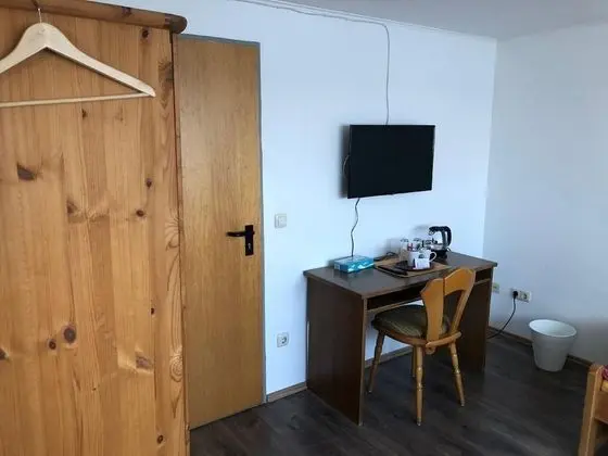 Tek Büyük Yataklı Oda