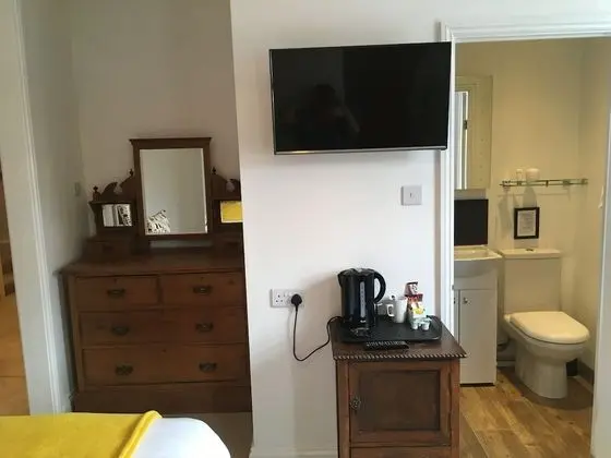 Tek Büyük veya İki Ayrı Yataklı Oda (King or twin room)