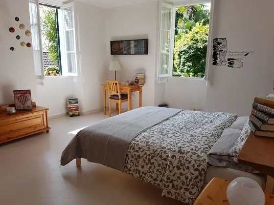 Tek Büyük Yataklı Oda, 1 Büyük (Queen) Boy Yatak, Ortak Banyo, Göl Manzaralı