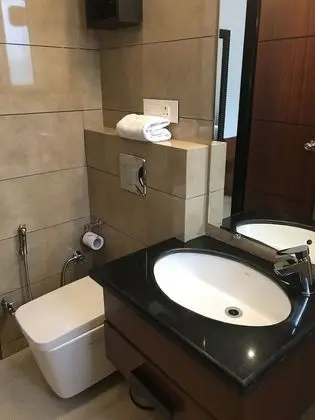 Premium Double Room, 1 King Bed (City View and Mountain View)