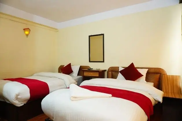 Deluxe İki Ayrı Yataklı Oda, 2 Tek Kişilik Yatak, Sigara İçilebilir, Bahçe Manzaralı