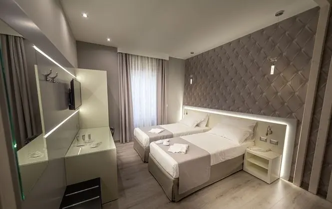 Deluxe Üç Kişilik Oda