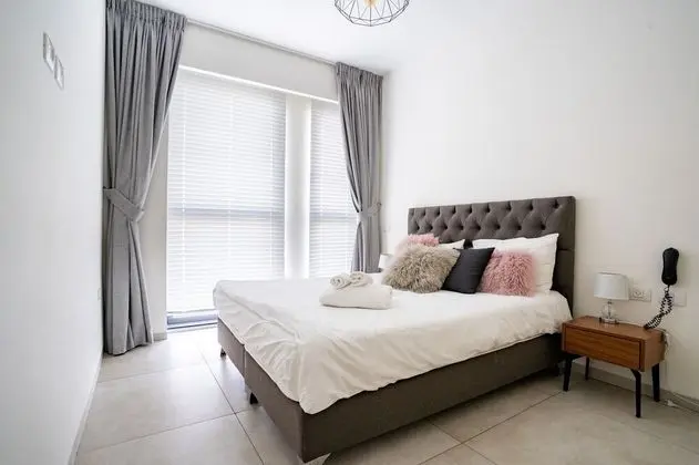 Deluxe Apartment 10