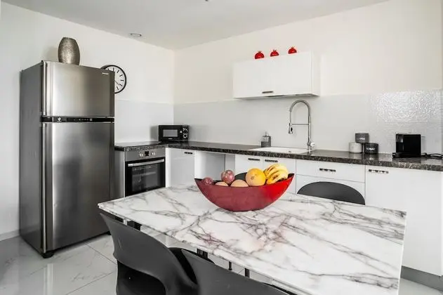 Luxury Apartment 28