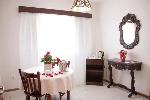 Üç Kişilik Oda (Casal)