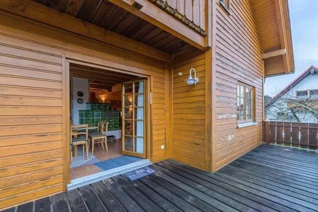 Ev (incl. laundry & cleaning fee)