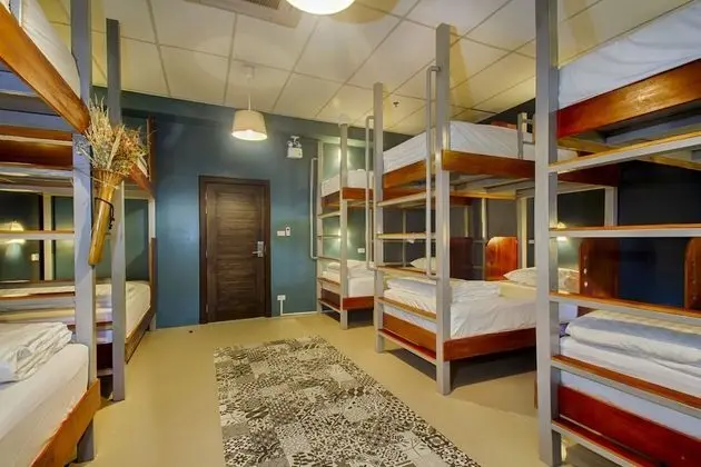 10 Bed Mixed Dorm