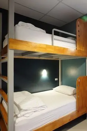 10 Bed Mixed Dorm