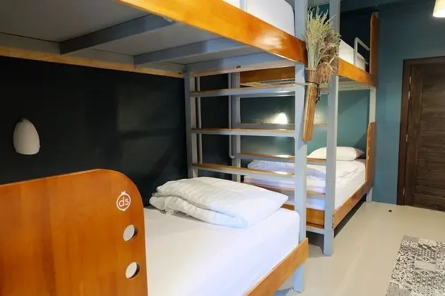 4 Bed  Mixed Dorm