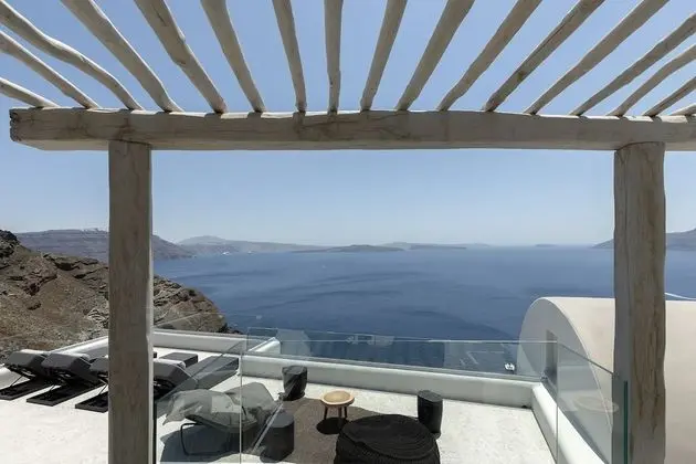 Cave Suite outdoor Hot tub , Sea View