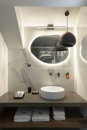 Cave Suite outdoor Hot tub , Sea View