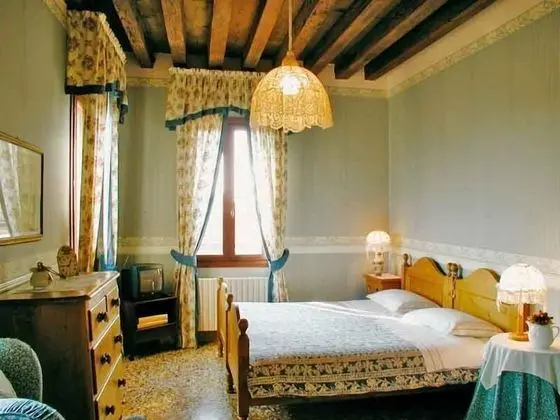 Tek Büyük veya İki Ayrı Yataklı Oda