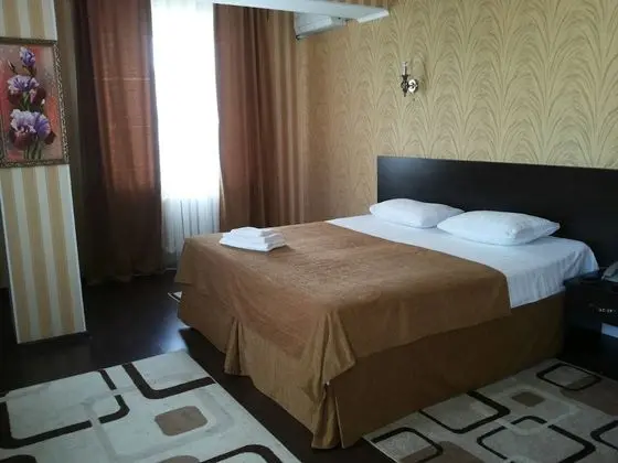 Tek Büyük Yataklı Oda