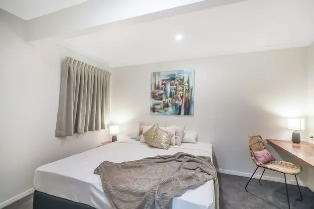 Ev (4 Bedrooms)