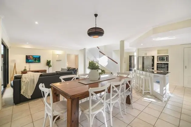 Ev (4 Bedrooms)