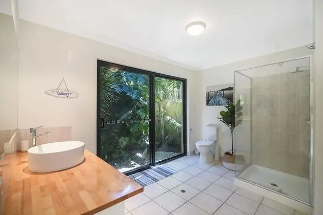 Ev (4 Bedrooms)