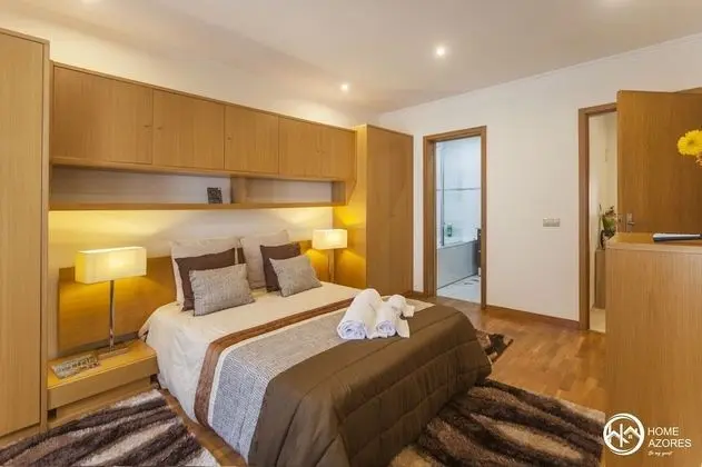 Private Suites Downtown, 2 Beds, City View