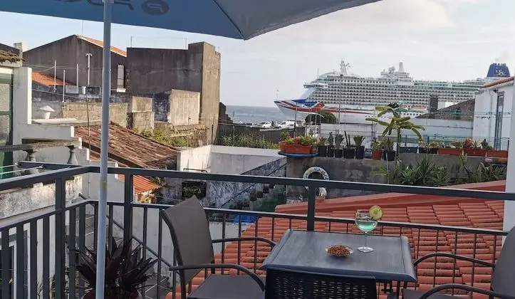 Private Suites Downtown, 2 Beds, City View