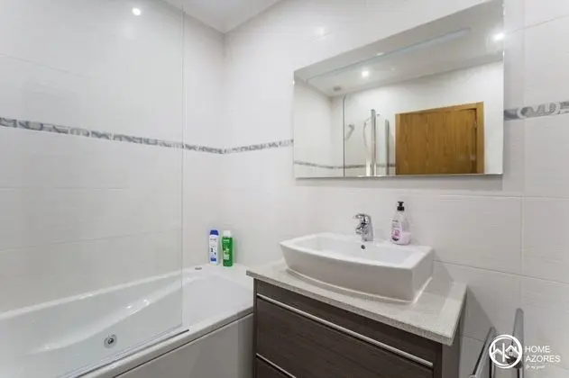 Private Suites Downtown, 2 Beds, City View