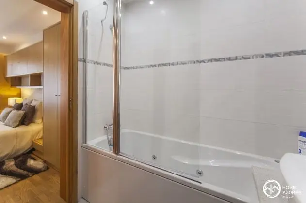 Private Suites Downtown, 2 Beds, City View