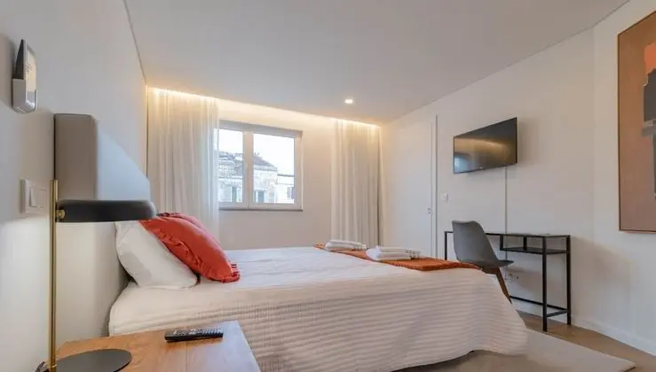 Premium Residence, 2 Bedrooms, Garden View (Coliseu B1)