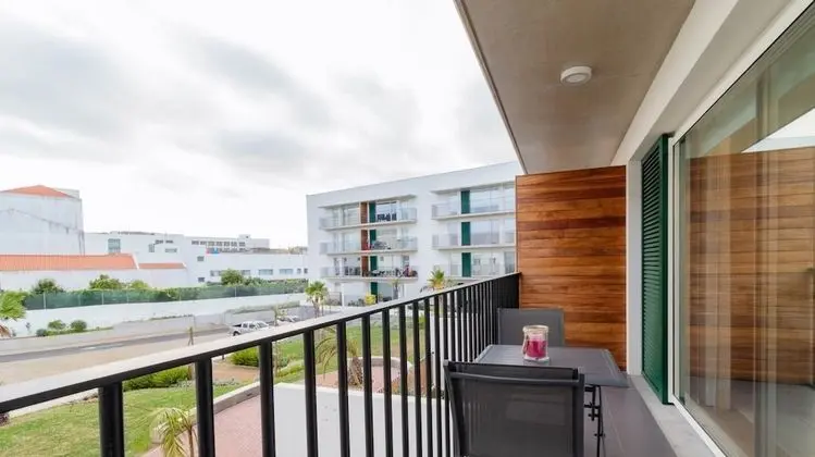 Premium Residence, 2 Bedrooms, Garden View (Coliseu B1)