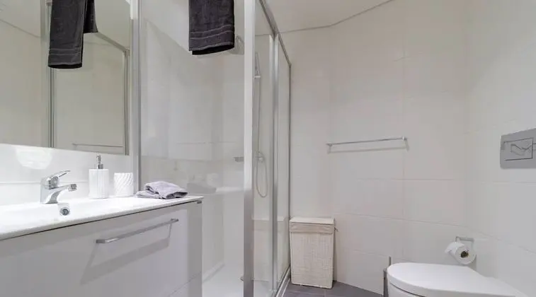 Premium Residence, 2 Bedrooms, Garden View (Coliseu B1)