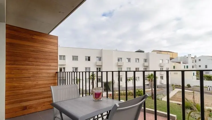 Premium Residence, 2 Bedrooms, Garden View (Coliseu B2)