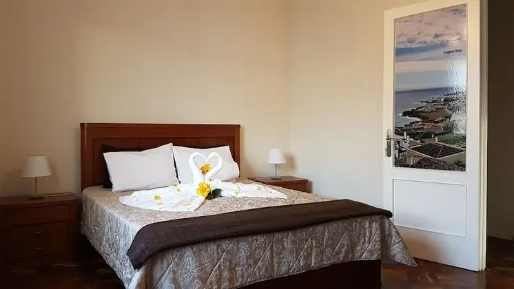 Family House, 3 Bedrooms, Partial Sea View