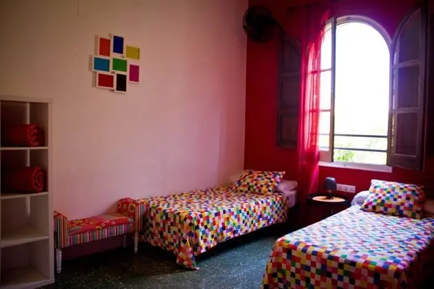İki Ayrı Yataklı Oda, 2 Tek Kişilik Yatak, Ortak Banyo