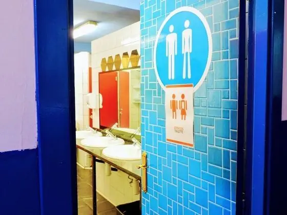 İki Ayrı Yataklı Oda, 2 Tek Kişilik Yatak, Ortak Banyo