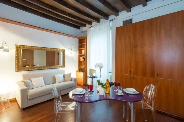 Stüdyo, Küçük Mutfak (Location Address:Via San Carpoforo, 4)