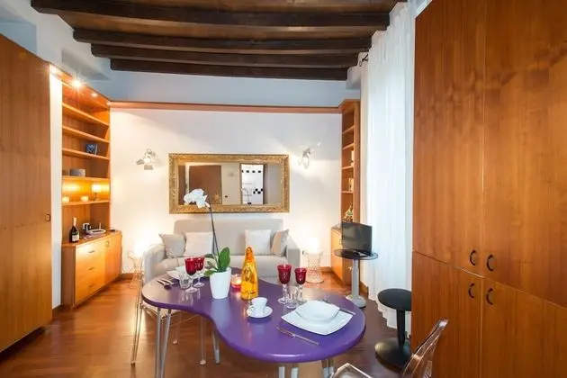 Stüdyo, Küçük Mutfak (Location Address:Via San Carpoforo, 4)