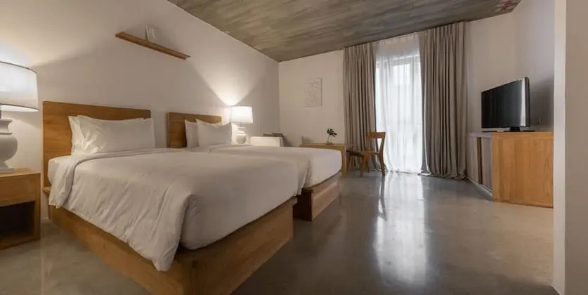 Medium Room