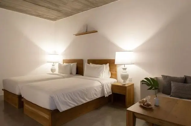 Medium Room