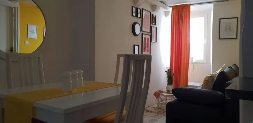 Ev, 1 Büyük (Queen) Boy Yatak ve Çekyat