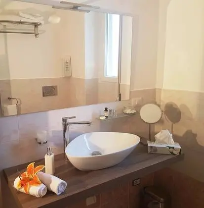 Deluxe Tek Büyük veya İki Ayrı Yataklı Oda