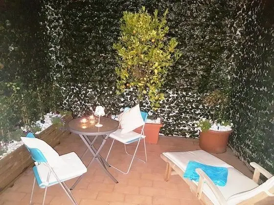 Tek Büyük Yataklı Oda, Teras