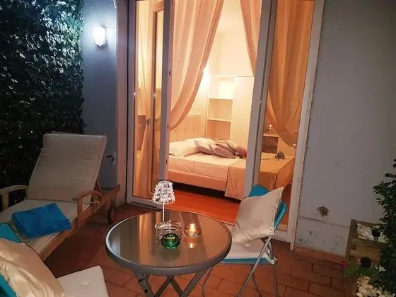 Tek Büyük Yataklı Oda, Teras