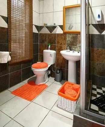 İki Ayrı Yataklı Oda, Banyolu/Duşlu